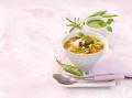 Ligurische Gemüsesuppe mit getrockneten Tomaten und Basilikum