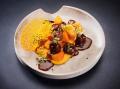 Bombay-Balls in Tamarindensauce mit buntem Gemüse