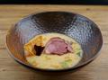Gelbe Löffelerbsensuppe mit gepökeltem Eisbein