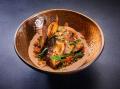 Linsen-Dal mit Karotte, dazu Cocos-Peanut-Cream und Tandoori-Chicken