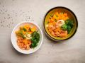 Soja Lachs Poké mit Süßkartoffeln und schwarzem Sesam