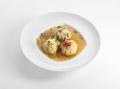 "Knödel-Tris" in kräftiger Fleischbrühe
