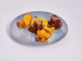 Sauerbratengulasch vom Hirsch mit Kürbis-Kartoffelstampf