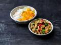 Garden Gourmet - Indien - Butter Chicken, mit gehacktem Minz Kürbissalat und Naan Brot